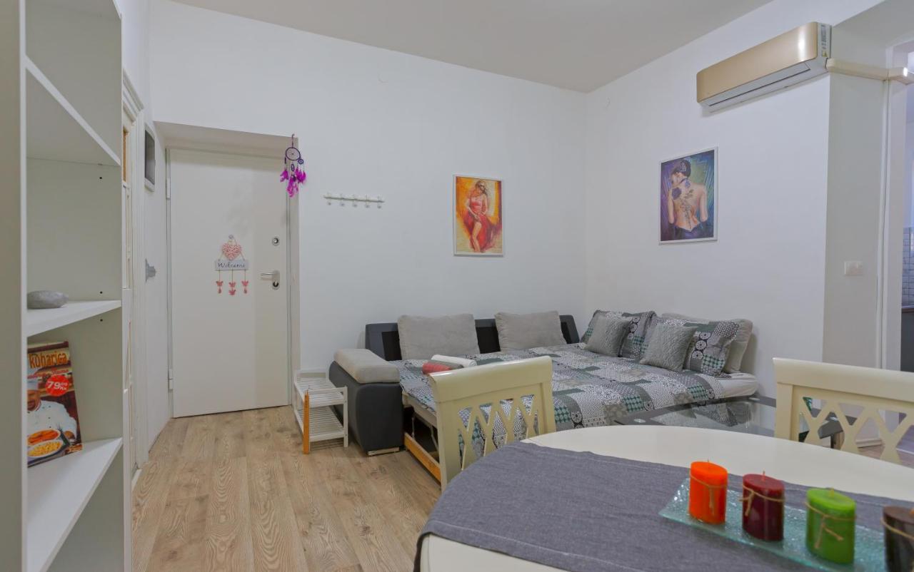Rich Apartment Pula Ngoại thất bức ảnh