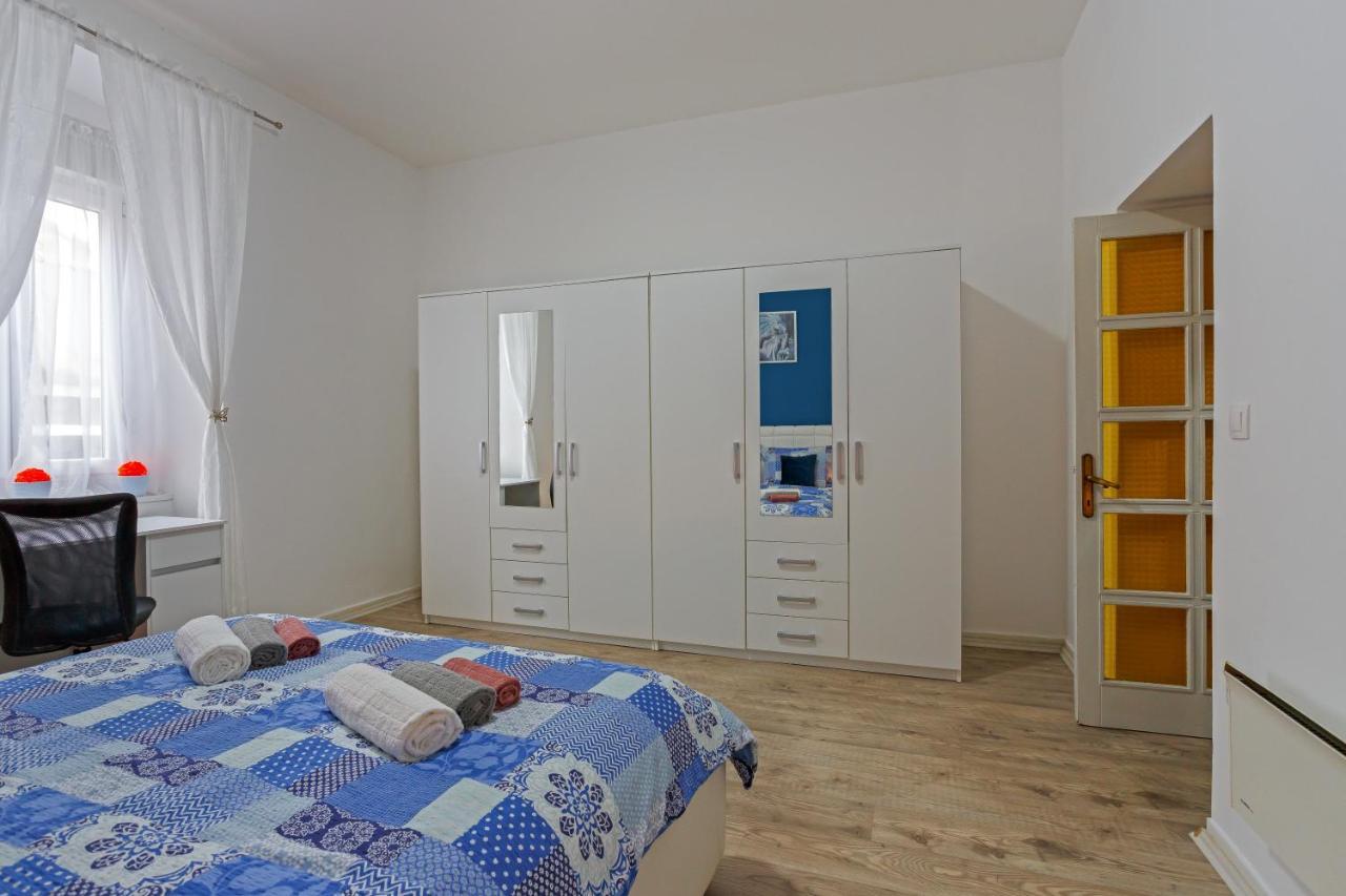 Rich Apartment Pula Ngoại thất bức ảnh